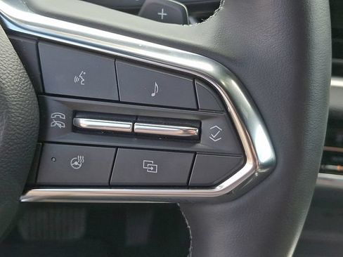Used 2026 Chevrolet Equinox LT w/ Safety and Technology Package AWD/4WD image 7