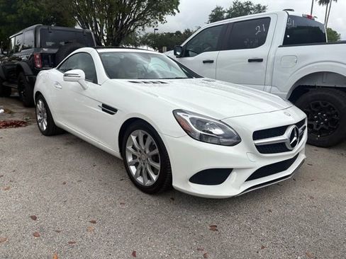 Used 2017 Mercedes-Benz SLC 300 image 1