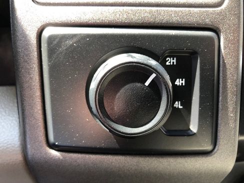 Used 2019 Ford F250 XL w/ Power Equipment Group AWD/4WD image 30