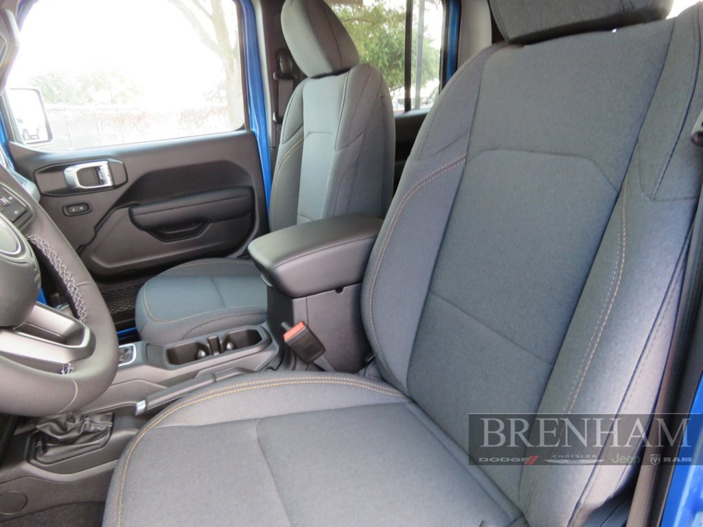 Used 2025 Jeep Gladiator Sport AWD/4WD image 9