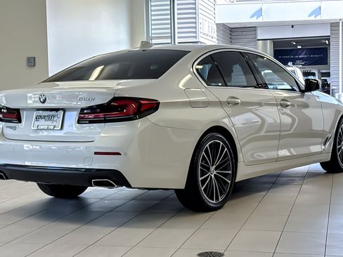 Used 2022 BMW 530i w/ Premium Package RWD image 4