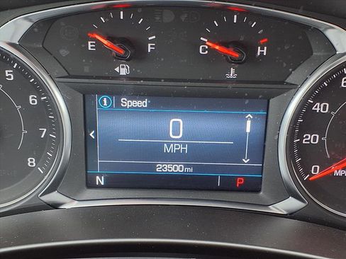 Used 2024 GMC Terrain SLE image 21