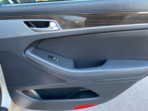 Used 2015 Hyundai Genesis 3.8 image 35