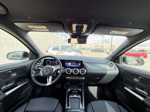 Used 2025 Mercedes-Benz GLA 250 image 15