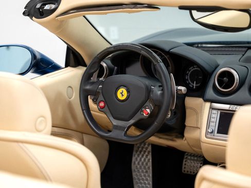 Used 2010 Ferrari California image 49