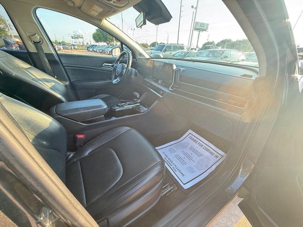 Used 2023 Kia Sportage EX FWD image 19