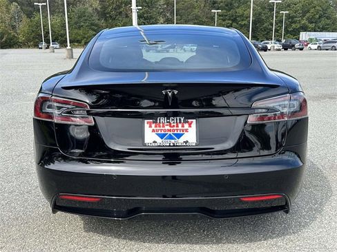 Used 2021 Tesla Model S Plaid image 6