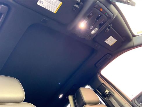 Used 2021 GMC Yukon Denali w/ Denali Ultimate Package image 13