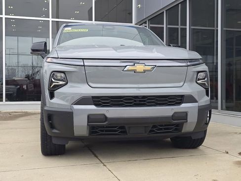New 2026 Chevrolet Silverado EV LT AWD/4WD image 11