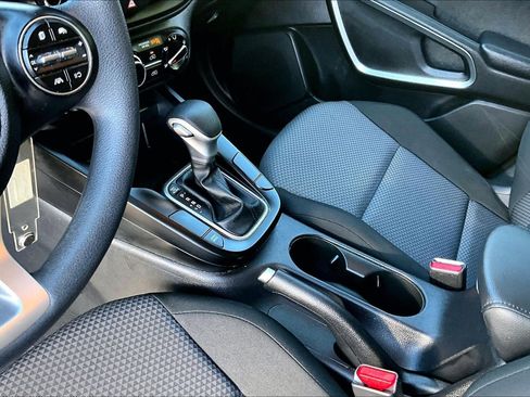 Used 2024 Kia Soul LX w/ Option Group 015 FWD image 15
