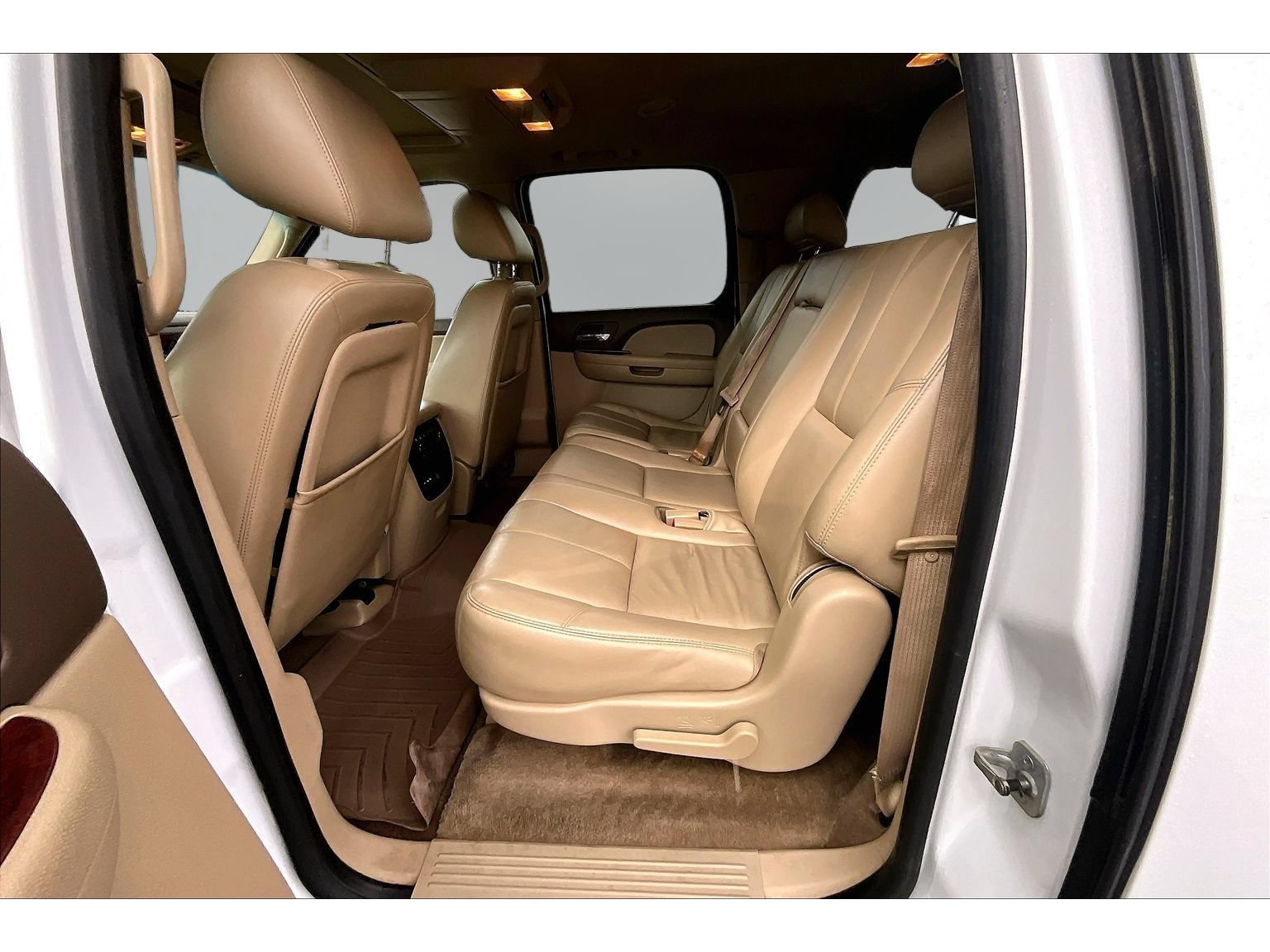 Used 2010 Chevrolet Suburban LT AWD/4WD image 22