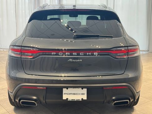 Used 2025 Porsche Macan image 10