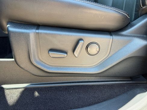 Used 2019 Ford F150 Lariat AWD/4WD image 15