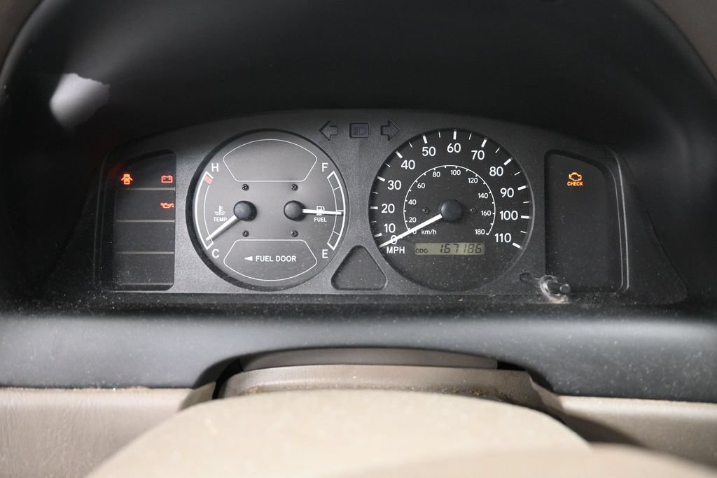 Used 2000 Toyota Corolla CE w/ Value Pkg FWD image 32