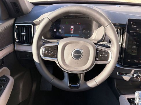 New 2026 Volvo XC90 B5 Core image 18