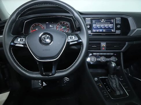 Certified 2021 Volkswagen Jetta SE w/ SE Cold Weather Package image 27