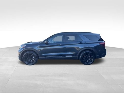Used 2023 Ford Explorer ST-Line image 2