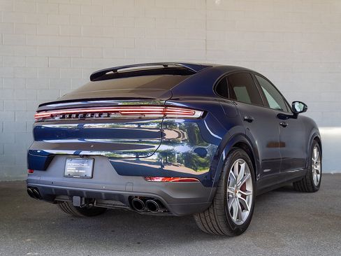 Certified 2026 Porsche Cayenne S AWD/4WD image 33