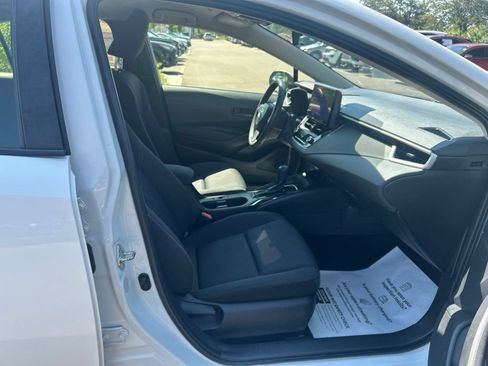 Used 2024 Toyota Corolla LE FWD image 13