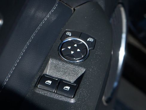Used 2017 Ford Mustang GT Premium RWD image 18