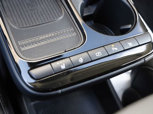 New 2025 Hyundai Ioniq 5 SEL image 29