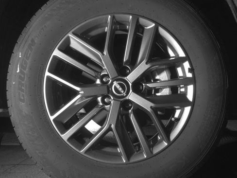 Used 2026 Nissan Rogue SV FWD image 16