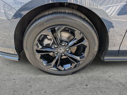 Certified 2025 Honda Accord SE image 7
