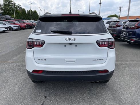 Used 2022 Jeep Compass Limited AWD/4WD image 19