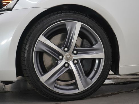 Used 2018 Lexus IS 300 300 w/ Comfort Package image 29