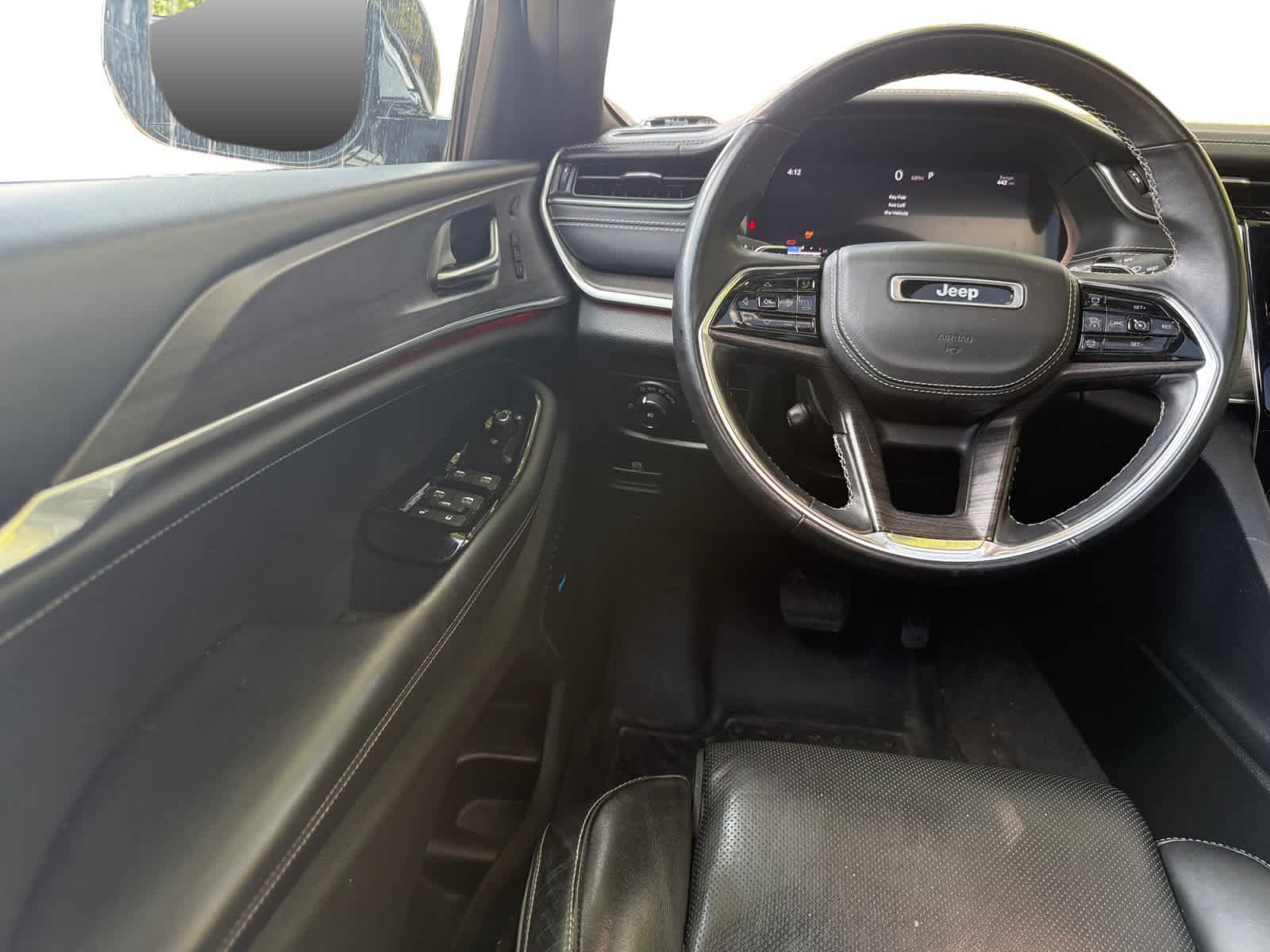 Used 2021 Jeep Grand Cherokee L Overland w/ Luxury Tech Group IV AWD/4WD image 21