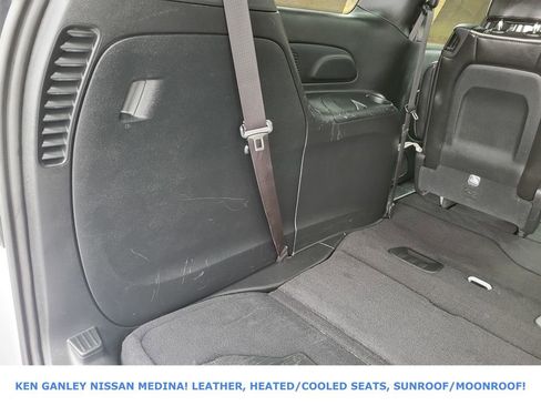 Used 2025 Chrysler Pacifica Limited image 45