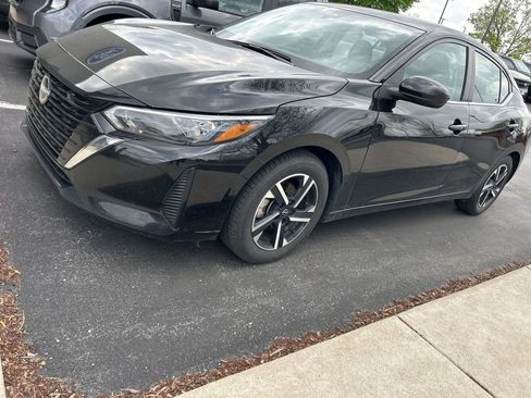 Used 2024 Nissan Sentra SV image 1