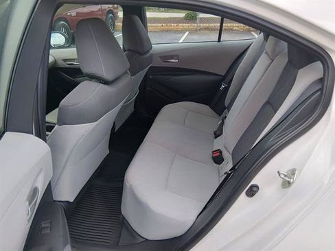 Used 2020 Toyota Corolla LE FWD image 11