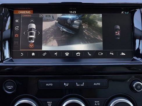 Used 2018 Land Rover Discovery HSE AWD/4WD image 37