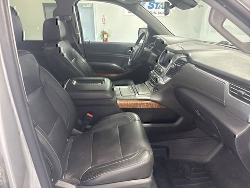 Used 2020 Chevrolet Suburban Premier RWD image 24