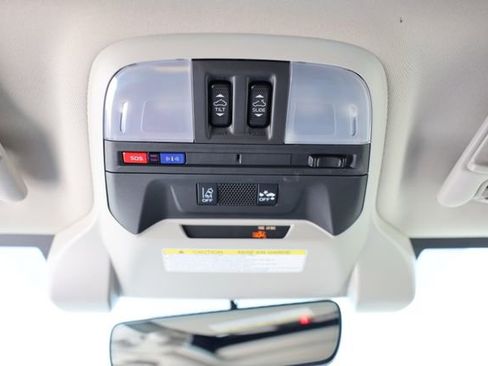 Used 2019 Subaru Crosstrek 2.0i Premium AWD/4WD image 34