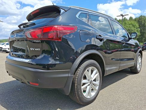 Used 2019 Nissan Rogue Sport SV w/ Technology Package image 6