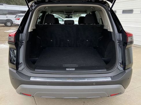 Used 2021 Nissan Rogue SV image 21