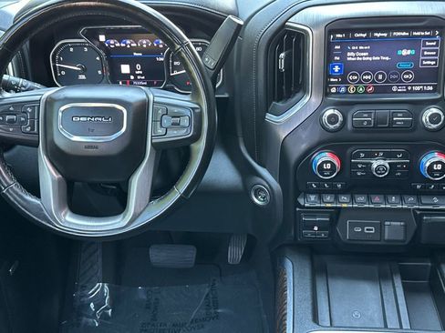 Used 2023 GMC Sierra 2500 Denali w/ Denali Ultimate Package AWD/4WD image 14
