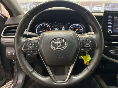 Used 2024 Toyota Camry SE AWD/4WD image 17