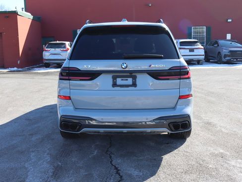 Used 2025 BMW X7 M60i image 6