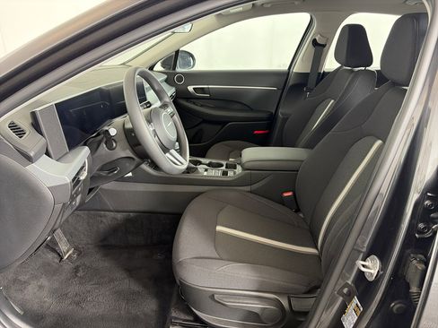Used 2025 Hyundai Sonata SE image 6