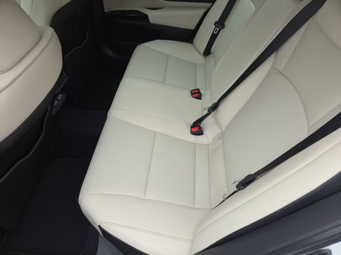 New 2025 Lexus ES 350 w/ Premium Package image 9