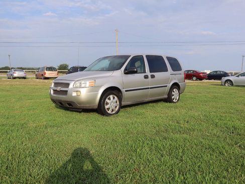 Used 2006 Chevrolet Uplander LS w/ Climate Package FWD image 16