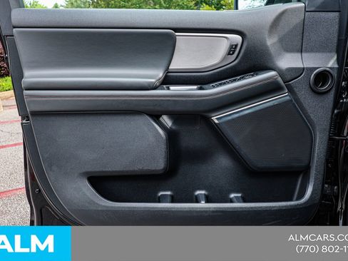 Used 2025 Ford Expedition Active AWD/4WD image 39