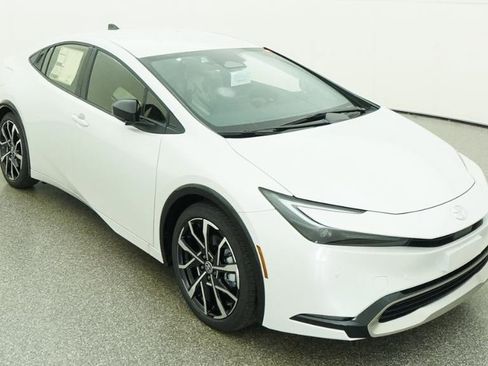 New 2026 Toyota Prius Plug-In Hybrid FWD image 13
