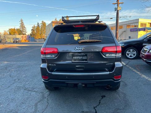 Used 2017 Jeep Grand Cherokee Limited w/ Trailer Tow Group IV AWD/4WD image 4