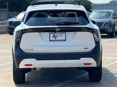 New 2026 Nissan Kicks SR image 6
