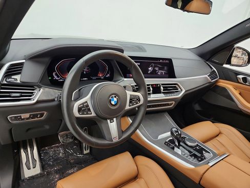 Used 2021 BMW X5 xDrive40i w/ M Sport Package AWD/4WD image 9
