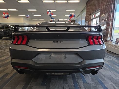 Used 2025 Ford Mustang GT Premium w/ GT Performance Package RWD image 8